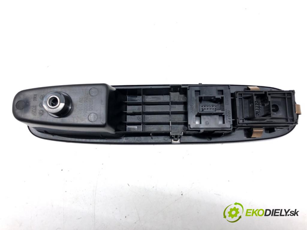 FIAT PUNTO EVO (199_) 2008 - 2022    1.3 D Multijet 62 kW [84 KM] olej napędowy 2009 -   Prepínač okien 735500050 (Prepínače, spínače, tlačidlá a ovládače kúrenia)