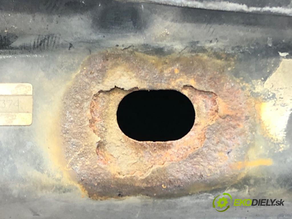 NISSAN PATHFINDER II (R50) 1995 - 2005    3.3 V6 4WD 110 kW [150 KM] benzyna 1998 - 2000  kapota