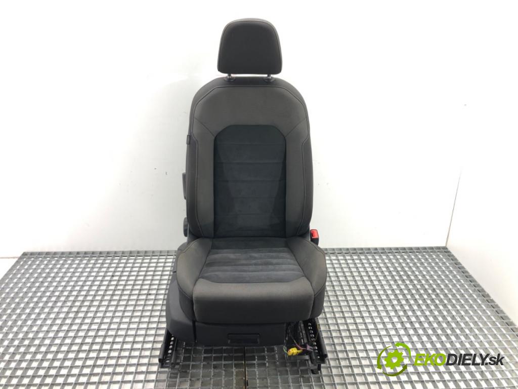 VW GOLF VII Variant (BA5, BV5) 2013 - 2022    1.4 TSI 103 kW [140 KM] benzyna 2013 - 2017  Sedadlo pravy  (Sedačky, sedadlá)