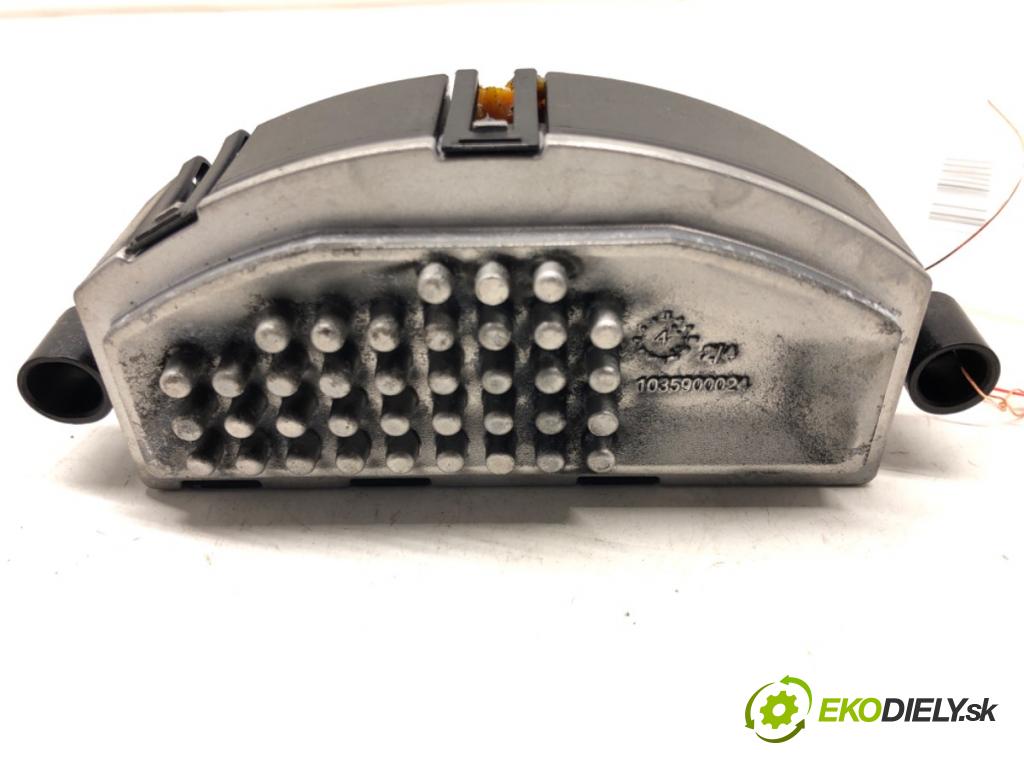 VW GOLF VII Variant (BA5, BV5) 2013 - 2022    1.4 TSI 103 kW [140 KM] benzyna 2013 - 2017  Odpor, rezistor kúrenia vzduchu 5Q0907521E (Odpory (rezistory) kúrenia)