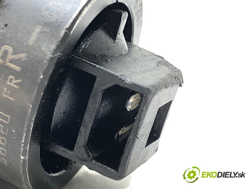 VW PASSAT B5.5 (3B3) 2000 - 2005    1.9 TDI 74 kW [101 KM] olej napędowy 2000 - 2005  POMPOWTRYSKIWACZ 0414720015 038130073J (Vstrekovače)