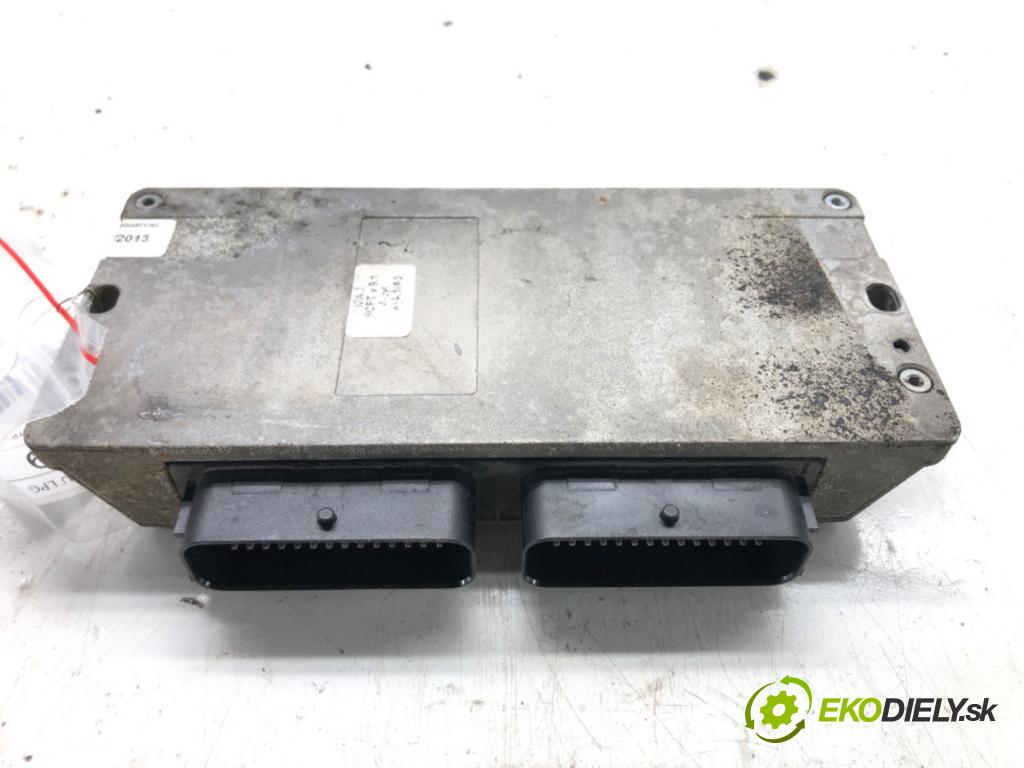 VW PASSAT B6 Variant (3C5) 2005 - 2011    2.0 TDI 103 kW [140 KM] olej napędowy 2005 - 2009  nastavovač svod, potrubí 03L129086V (Ostatní)