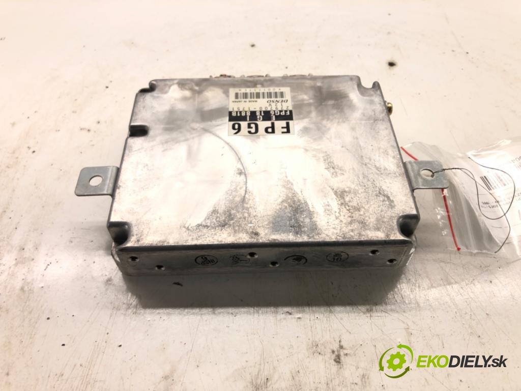 MAZDA PREMACY (CP) 1999 - 2005    1.9 (CP8W) 74 kW [100 KM] benzyna 1999 - 2005  riadiaca jednotka Motor 279700-1751 (Riadiace jednotky)