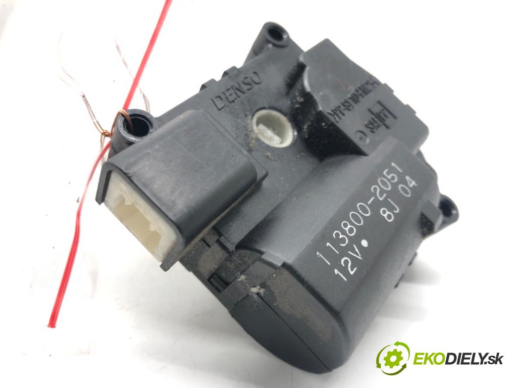 TOYOTA AVENSIS Kombi (_T25_) 2003 - 2008    2.2 D-4D (ADT251_) 110 kW [150 KM] olej napędowy 2  Motorček kúrenia 113800-2051 (Motorčeky kúrenia)