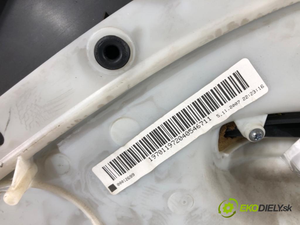 SKODA OCTAVIA II Combi (1Z5) 2004 - 2013    1.9 TDI 77 kW [105 KM] olej napędowy 2004 - 2010  ča dveře přední část levý tapacír