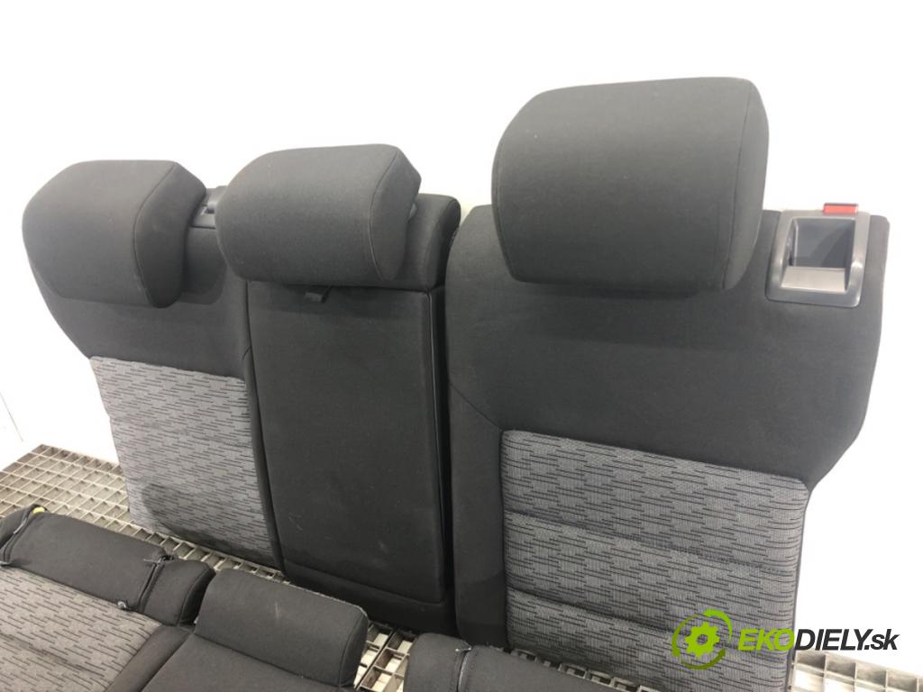 SKODA OCTAVIA II Combi (1Z5) 2004 - 2013    1.9 TDI 77 kW [105 KM] olej napędowy 2004 - 2010  sedadlo zadní část  (Sedačky, sedadla)