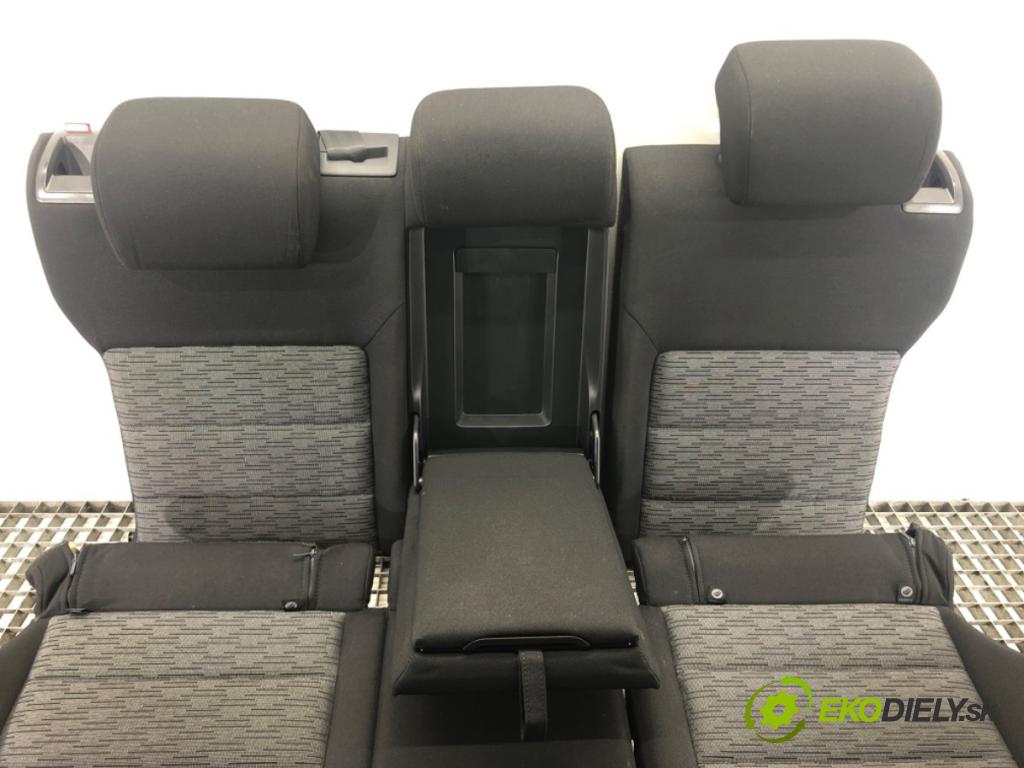 SKODA OCTAVIA II Combi (1Z5) 2004 - 2013    1.9 TDI 77 kW [105 KM] olej napędowy 2004 - 2010  sedadlo zadní část  (Sedačky, sedadla)
