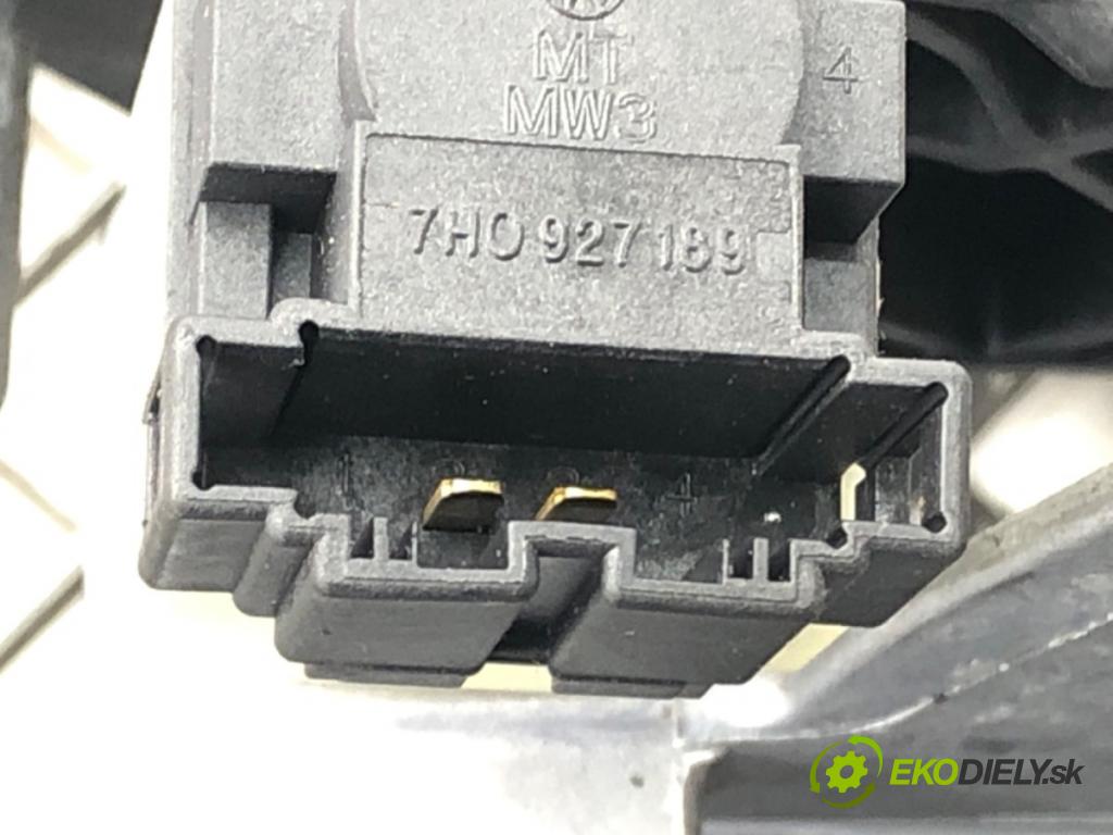 AUDI A4 B7 Avant (8ED) 2004 - 2008    2.0 96 kW [130 KM] benzyna 2004 - 2008  PEDÁL: manuálne 8E1721117D (Pedále)
