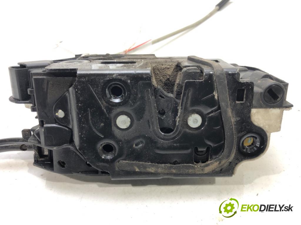 SEAT IBIZA IV (6J5, 6P1) 2008 - 2017    1.2 TDI 55 kW [75 KM] olej napędowy 2010 - 2012  zámok přední část pravý 5N1837016D