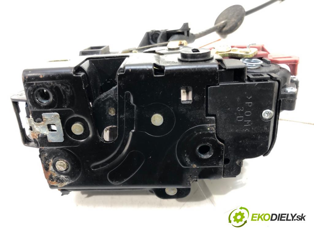 VW GOLF V (1K1) 2003 - 2010    1.9 TDI 66 kW [90 KM] olej napędowy 2004 - 2008  zámok zadní část pravý 7L0839016A