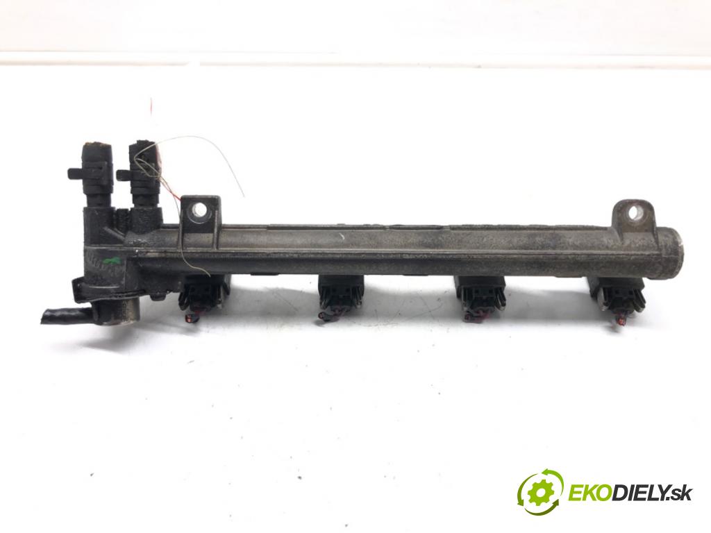 SEAT LEON (1M1) 1999 - 2006    1.4 16V 55 kW [75 KM] benzyna 1999 - 2006  Lišta vstrekovacia Vstrekovacie ventily 036133319B (Vstrekovacie lišty)