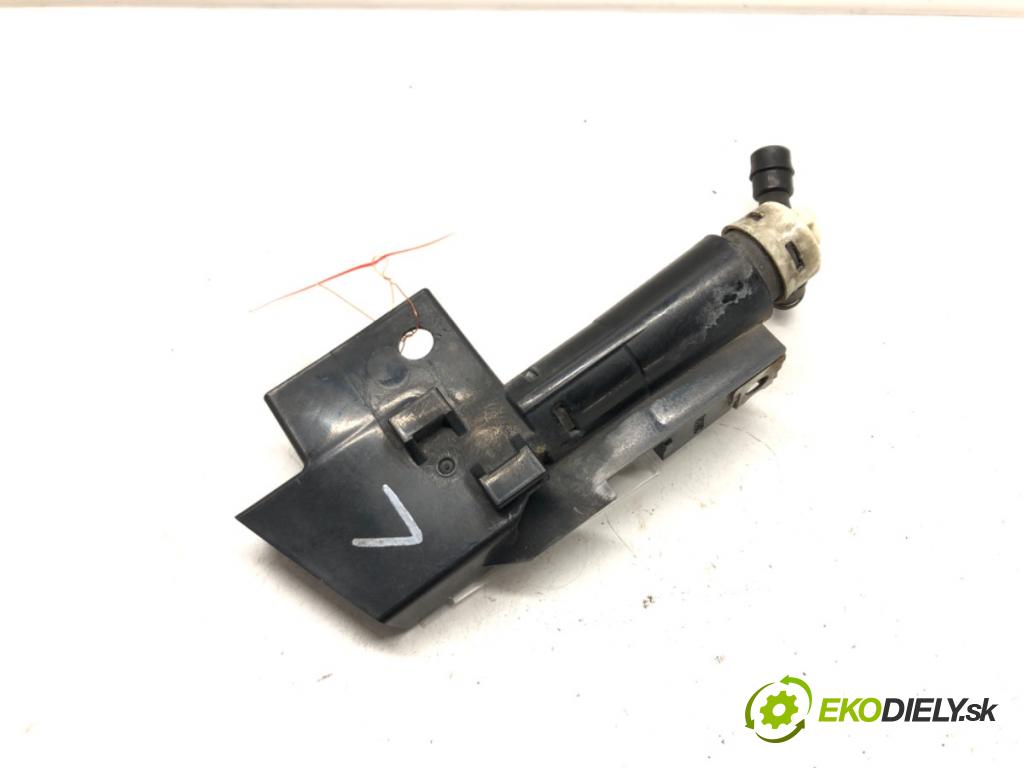 SUBARU LEGACY V (BM) 2009 - 2022    2.0 D AWD (BMD) 110 kW [150 KM] olej napędowy 2009  ostrekovača svetla ľavy  (Motorčeky, čerpadlá ostrekovačov)