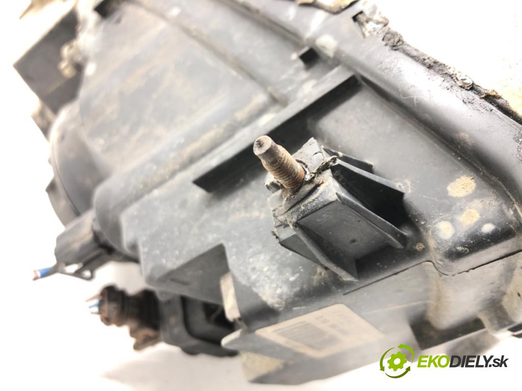 LAND ROVER FREELANDER I (L314) 1998 - 2006    2.0 DI 4x4 72 kW [98 KM] olej napędowy 1998 - 2000  Svetlomet pravy XBC000280 (Pravé)