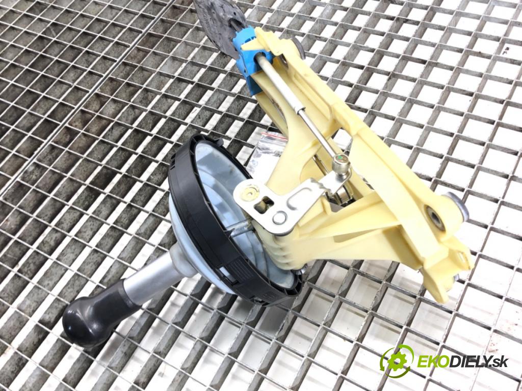 MITSUBISHI COLT VI (Z3_A, Z2_A) 2002 - 2012    1.3 70 kW [95 KM] benzyna 2004 - 2012  Kulisa MN178047 (Rýchlostné páky / kulisy)