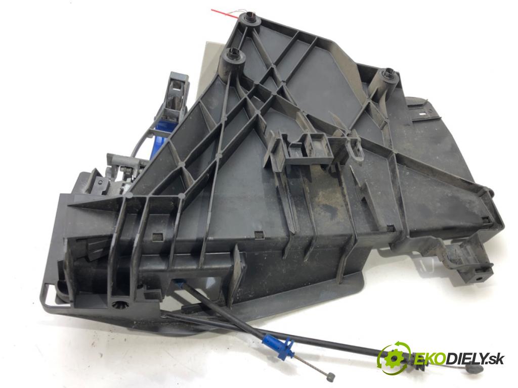 VOLVO C30 (533) 2006 - 2013    2.0 D 100 kW [136 KM] olej napędowy 2006 - 2012  Kľučka predný ľavá strana vonkajšia  (Vonkajšie predné ľavé)