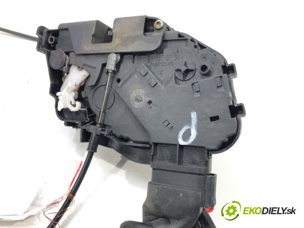 VOLVO C30 (533) 2006 - 2013    2.0 D 100 kW [136 KM] olej napędowy 2006 - 2012  zámok přední část pravý 30753664
