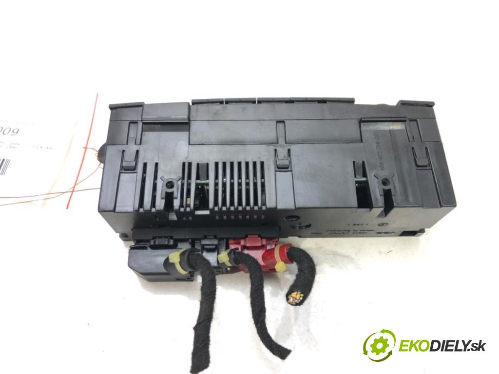 SEAT IBIZA III (6L1) 2002 - 2009    1.2 47 kW [64 KM] benzyna 2002 - 2006  Panel ovládania kúrenia 6L0820043B (Prepínače, spínače, tlačidlá a ovládače kúrenia)
