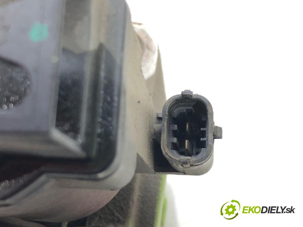 CHEVROLET CAMARO VI coupe 2016 202 kW 2.0 Turbo 1998 Brzdič strmeň zad ľavy 23339010 (Kľučka dverí ostatné)