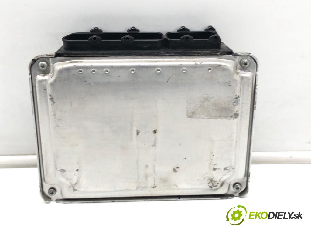 SKODA OCTAVIA I (1U2) 1996 - 2010    1.4 16V 55 kW [75 KM] benzyna 2000 - 2010  riadiaca jednotka Motor 036906032J 0261207194 (Riadiace jednotky)