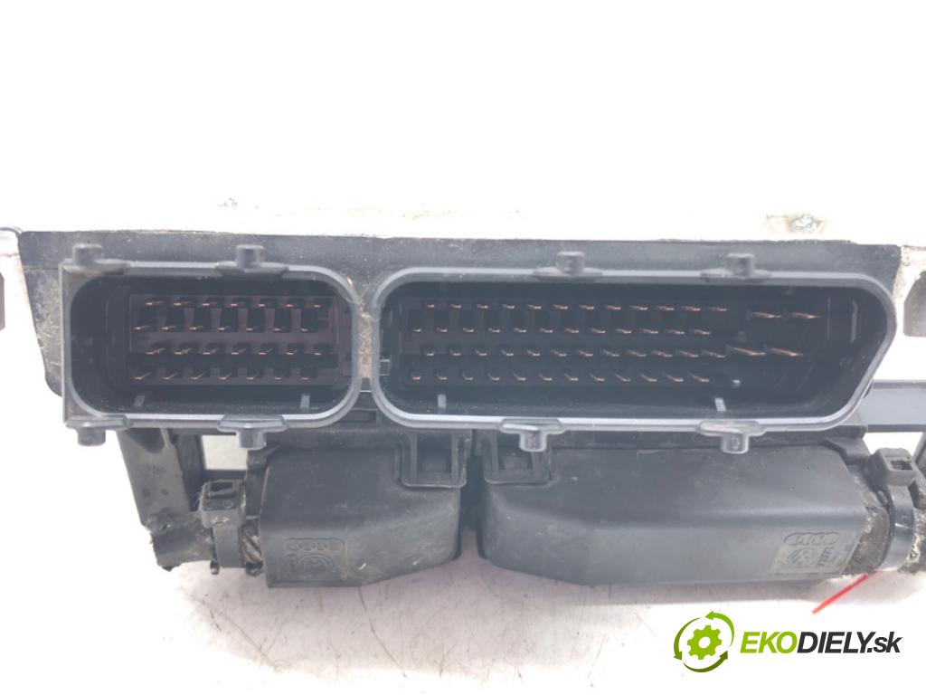 SKODA OCTAVIA I (1U2) 1996 - 2010    1.4 16V 55 kW [75 KM] benzyna 2000 - 2010  riadiaca jednotka Motor 036906032J 0261207194 (Riadiace jednotky)