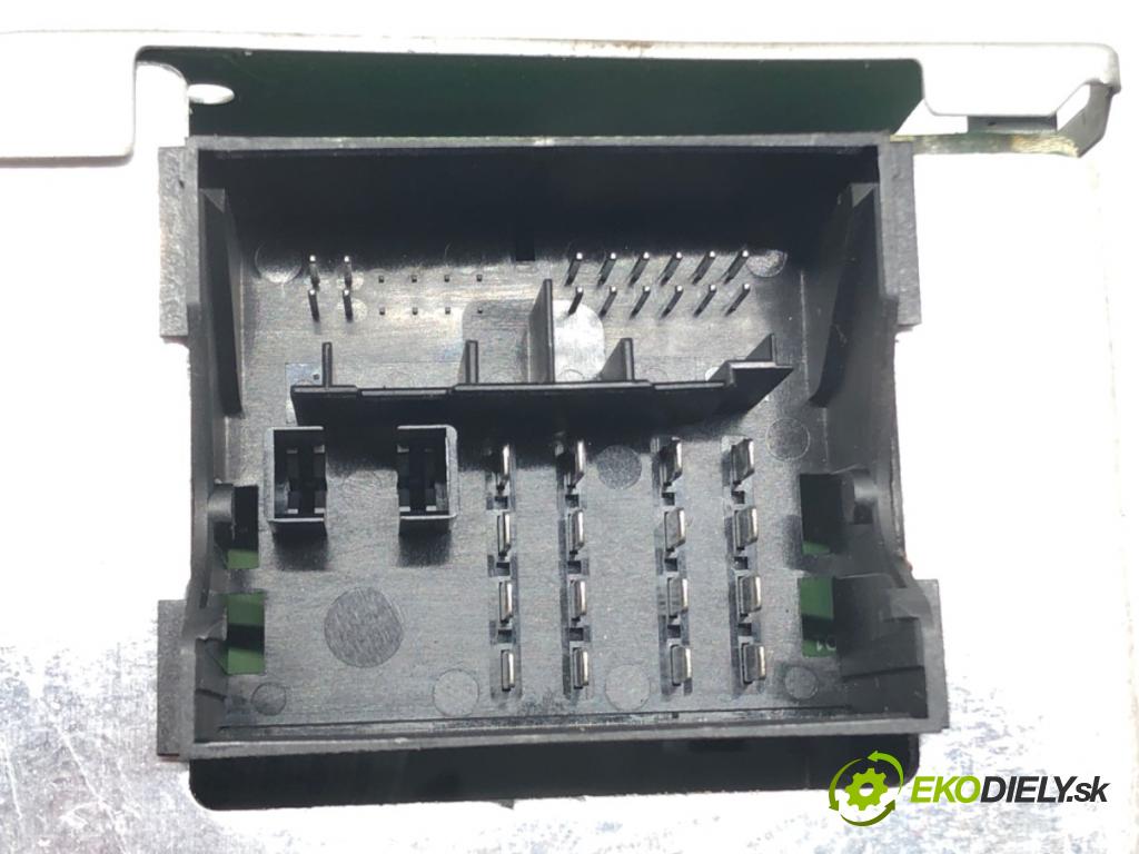 FORD FOCUS II (DA_, HCP, DP) 2004 - 2013    1.6 TDCi 80 kW [109 KM] olej napędowy 2004 - 2012  RADIO FDD200 (Audio zariadenia)