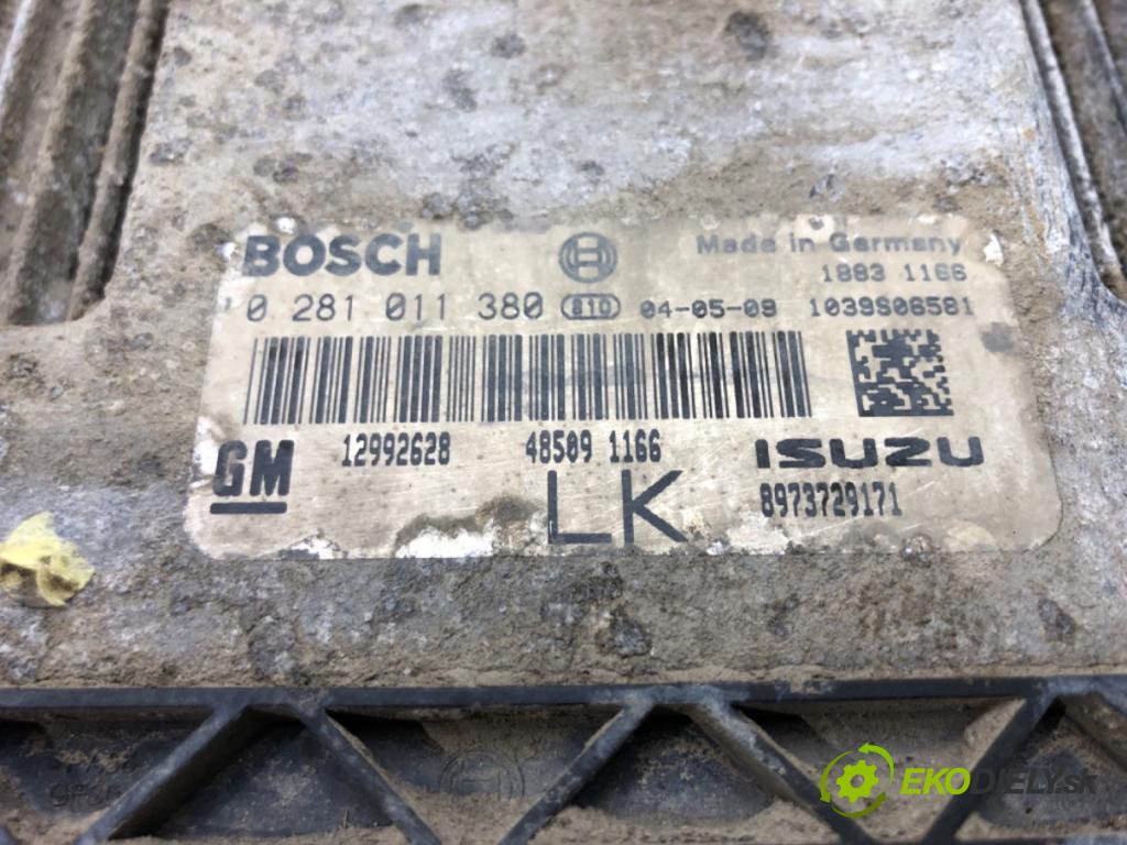 OPEL ASTRA H (A04) 2004 - 2014    1.7 CDTI (L48) 74 kW [100 KM] olej napędowy 2004 -  riadiaca jednotka Motor  (Riadiace jednotky)