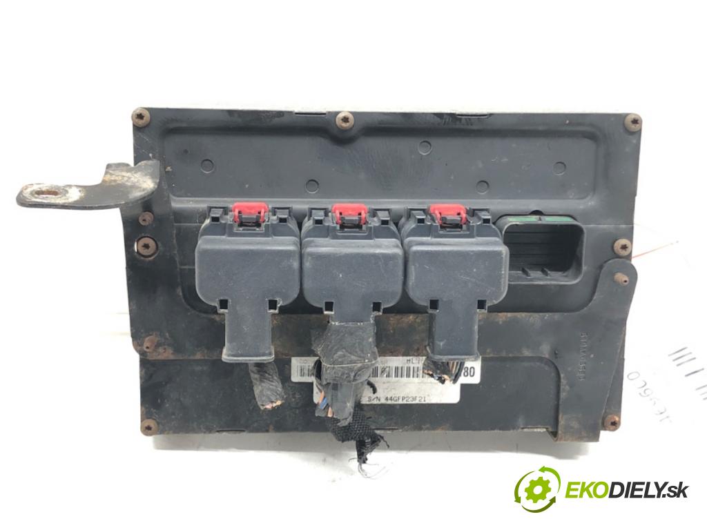 CHRYSLER SEBRING (JR) 2000 - 2007    2.0 104 kW [141 KM] benzyna 2001 - 2007  riadiaca jednotka Motor 44GFP23F21 (Riadiace jednotky)