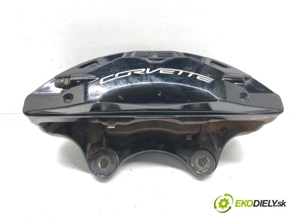 CHEVROLET CORVETTE (C7) 2013 - 2022    ---  Brzdič strmeň predný ľavy BREMBO (Ostatné)