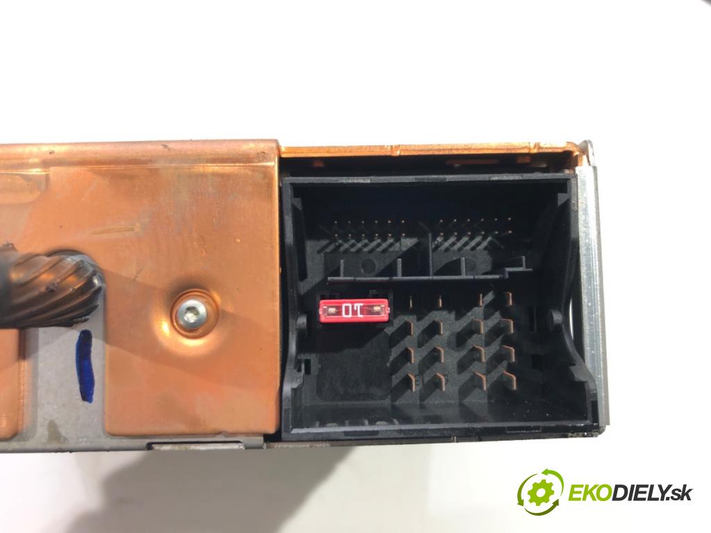 BMW X3 (E83) 2003 - 2011    2.0 d 110 kW [150 KM] olej napędowy 2004 - 2007  RADIO 9138430 (Audio zariadenia)