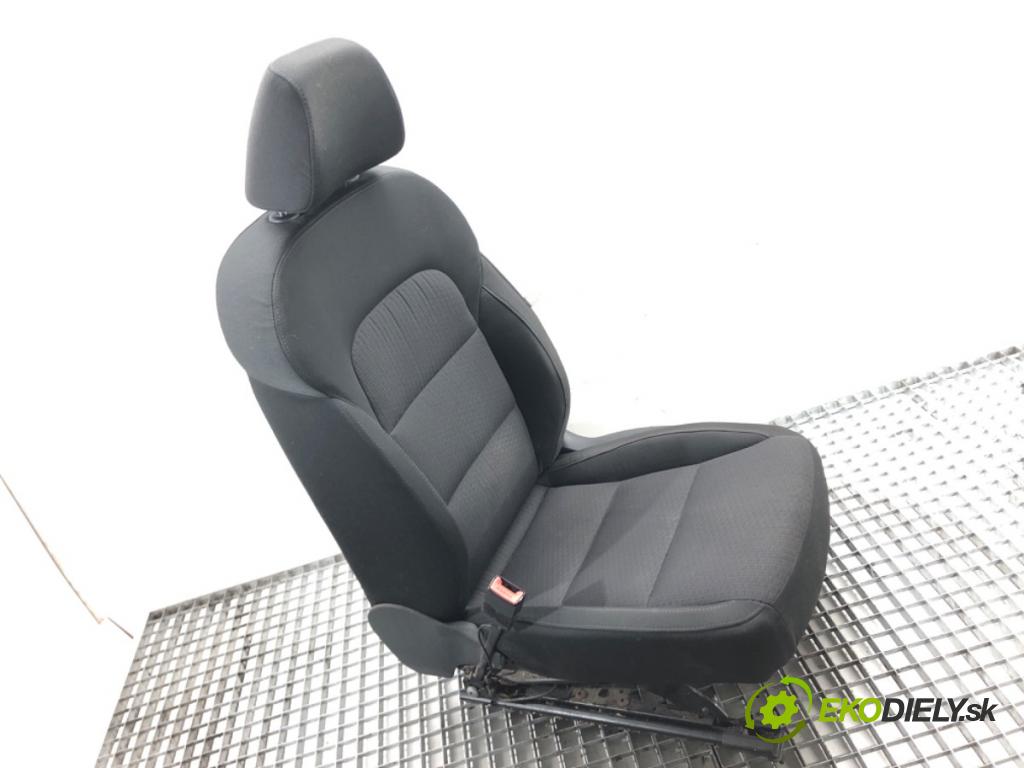 SKODA SUPERB II (3T4) 2008 - 2015    2.0 TDI 125 kW [170 KM] olej napędowy 2008 - 2015  Sedadlo ľavy  (Sedačky, sedadlá)