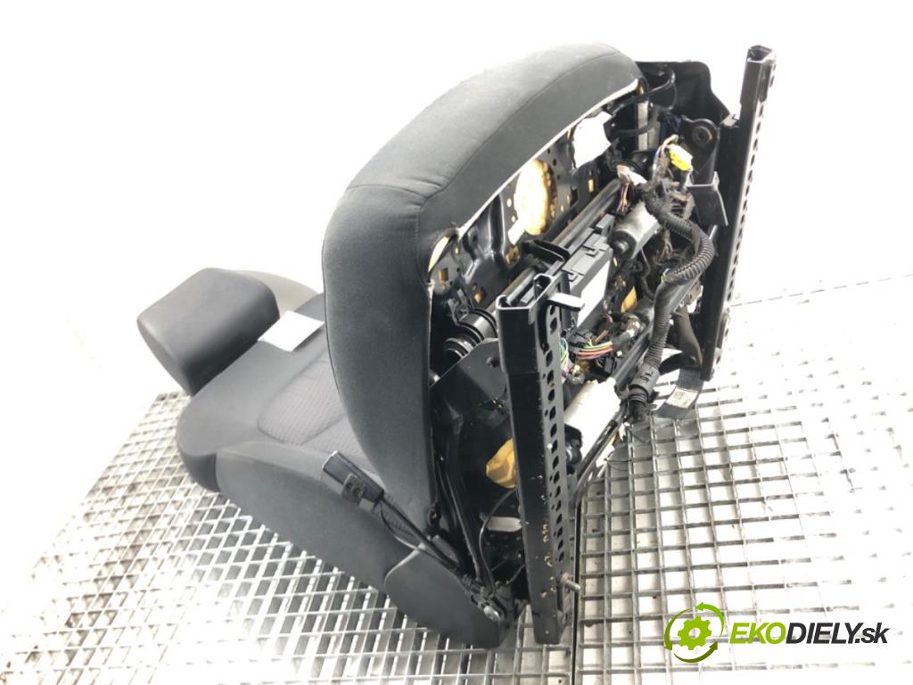 SKODA SUPERB II (3T4) 2008 - 2015    2.0 TDI 125 kW [170 KM] olej napędowy 2008 - 2015  Sedadlo ľavy  (Sedačky, sedadlá)