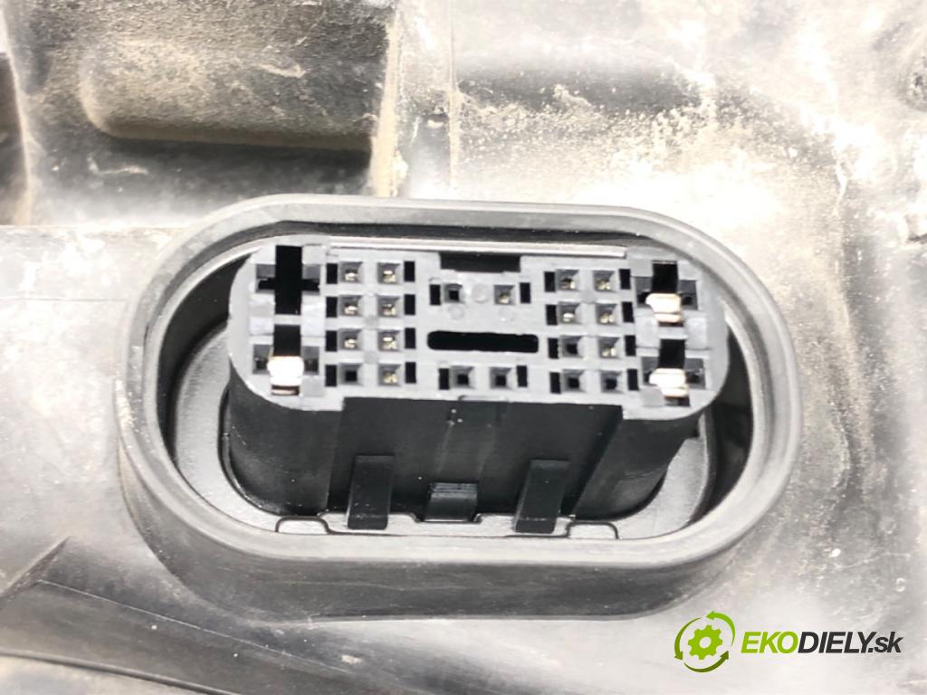 SKODA SUPERB II (3T4) 2008 - 2015    2.0 TDI 125 kW [170 KM] olej napędowy 2008 - 2015  Svetlomet pravy  (Pravé)