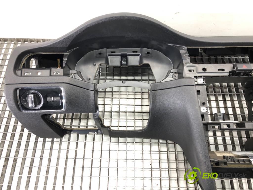 SKODA SUPERB II (3T4) 2008 - 2015    2.0 TDI 125 kW [170 KM] olej napędowy 2008 - 2015  Palubná doska  (Palubné dosky)