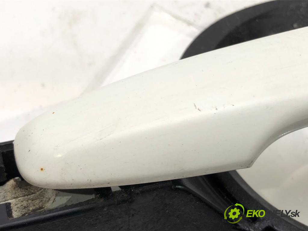 MITSUBISHI LANCER VIII (CY_A, CZ_A) 2007 - 2022    1.8 DI-D (CY9A) 110 kW [150 KM] olej napędowy 2010  Kľučka predný ľavá strana vonkajšia  (Vonkajšie predné ľavé)