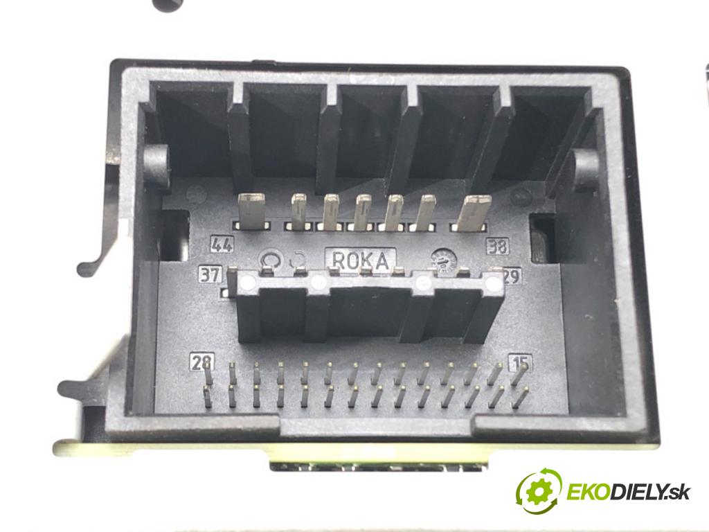 OPEL INSIGNIA A (G09) 2008 - 2017    2.0 CDTI (68) 118 kW [160 KM] olej napędowy 2008 -  RADIO 22739814 (Audio zariadenia)