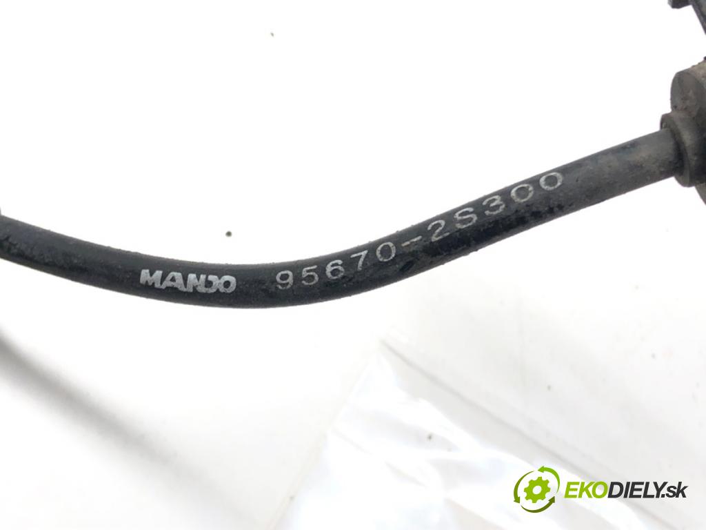 HYUNDAI ix35 (LM, EL, ELH) 2009 - 2022    2.0 CRDi 100 kW [136 KM] olej napędowy 2010 - 2022  Snímač ABS predný ľavy 956702S300 (Snímače ABS)