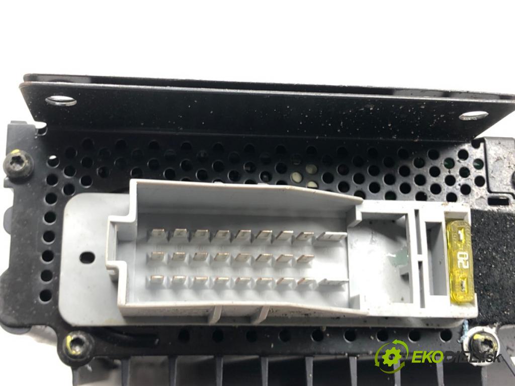 MERCEDES-BENZ CLK (C208) 1997 - 2003    55 AMG (208.374) 255 kW [347 KM] benzyna 1999 - 20  Zosilňovač 2088200889 (Zosilňovače)