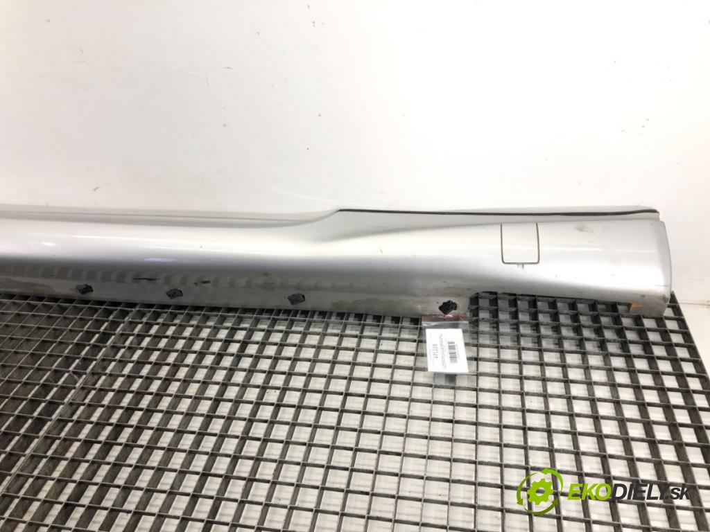 MERCEDES-BENZ C208 coupe 2000 255 kW 55 AMG (208.374) 5439 Lišta prahová ľavá strana A2086981054 (Lišta prahová)