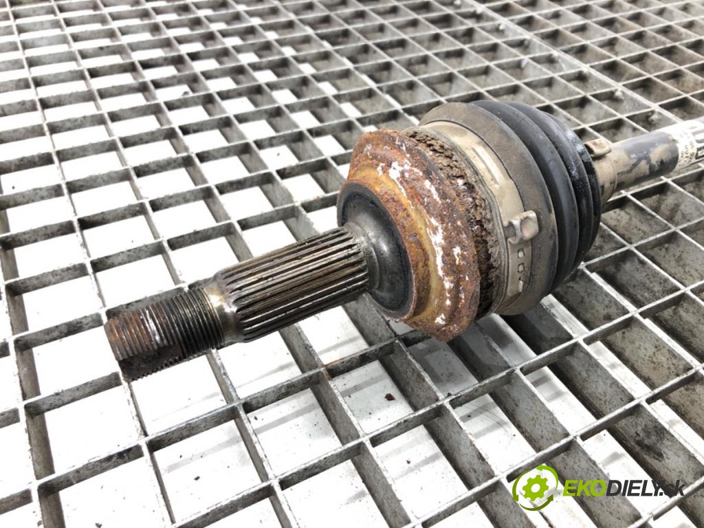 TOYOTA YARIS (_P9_) 2005 - 2014    1.0 VVT-i (KSP90_) 51 kW [69 KM] benzyna 2005 - 20  Poloos ľavá strana 43420-0D170 (Poloosy)