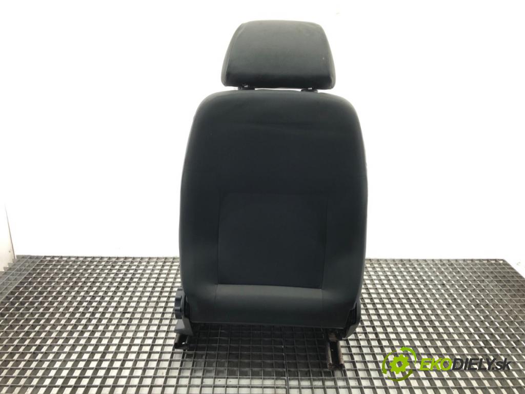 SKODA FABIA I (6Y2) 1999 - 2008    1.2 40 kW [54 KM] benzyna 2001 - 2007  Sedadlo ľavy  (Sedačky, sedadlá)