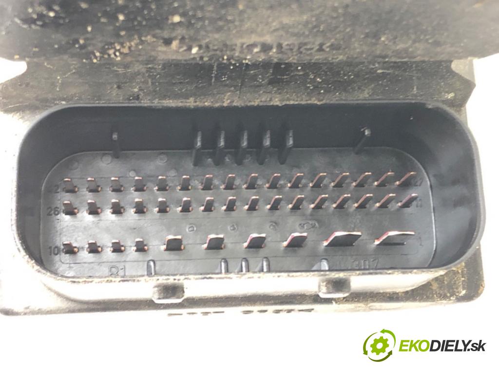SKODA FABIA I (6Y2) 1999 - 2008    1.2 40 kW [54 KM] benzyna 2001 - 2007  Pumpa ABS 0265800003 (Pumpy ABS)
