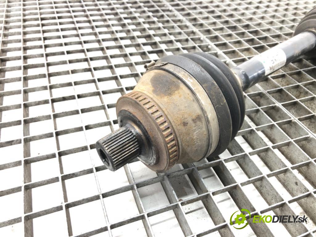 AUDI A4 B7 (8EC) 2004 - 2008    2.7 TDI 132 kW [180 KM] olej napędowy 2006 - 2008  Poloos pravá 8E0407272BR (Poloosy)