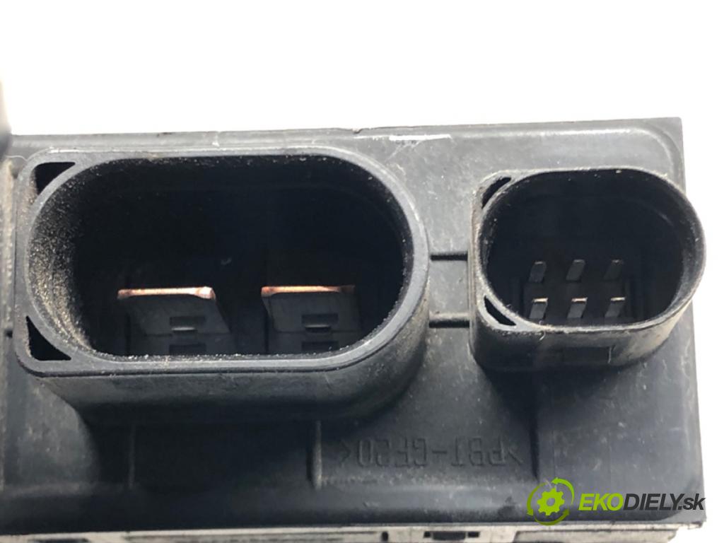 AUDI A4 B7 (8EC) 2004 - 2008    2.7 TDI 132 kW [180 KM] olej napędowy 2006 - 2008  Modul Riadiaca jednotka ventilátora 8E0959501Q (Ostatné)
