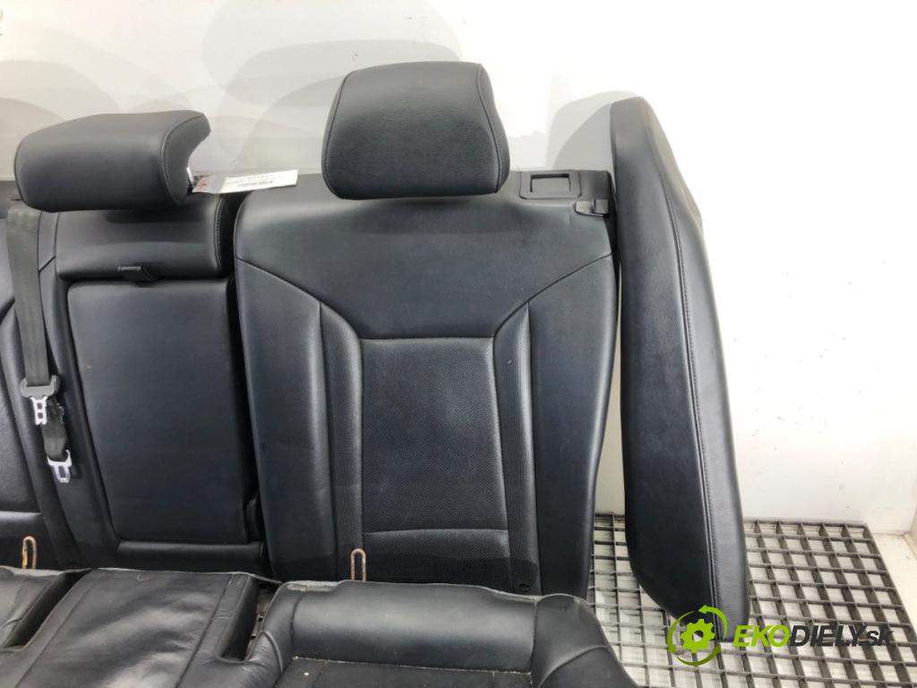 HYUNDAI i40 I (VF) 2012 - 2022    1.7 CRDi 100 kW [136 KM] olej napędowy 2012 - 2022  Sedadlo zad  (Sedačky, sedadlá)