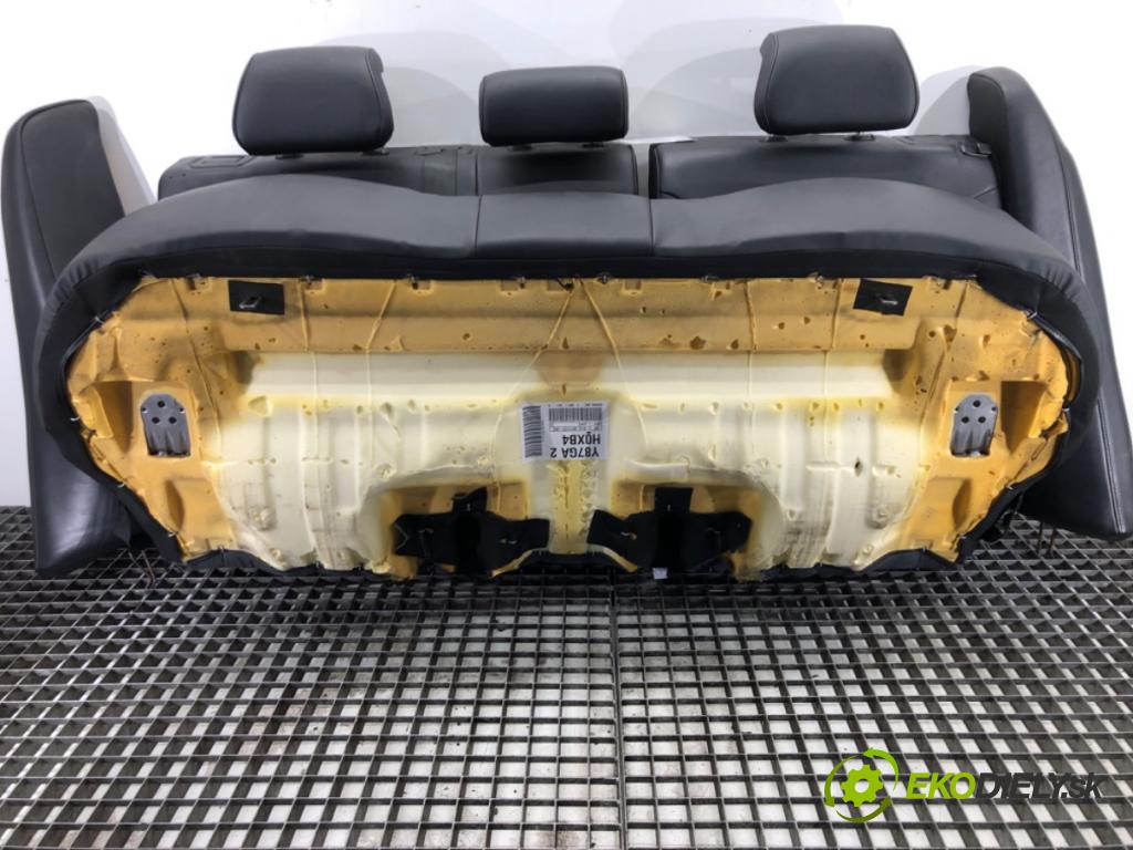 HYUNDAI i40 I (VF) 2012 - 2022    1.7 CRDi 100 kW [136 KM] olej napędowy 2012 - 2022  Sedadlo zad  (Sedačky, sedadlá)