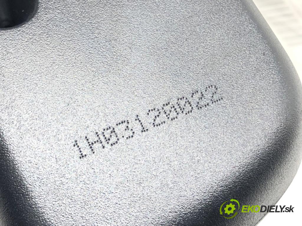 HYUNDAI i40 I (VF) 2012 - 2022    1.7 CRDi 100 kW [136 KM] olej napędowy 2012 - 2022  zpětné zrcátko vnitřní  (Světla vnitřní)