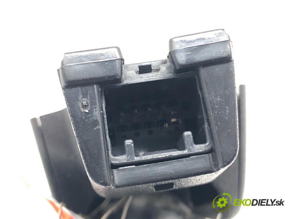 HYUNDAI i40 I (VF) 2012 - 2022    1.7 CRDi 100 kW [136 KM] olej napędowy 2012 - 2022  zpětné zrcátko vnitřní  (Světla vnitřní)