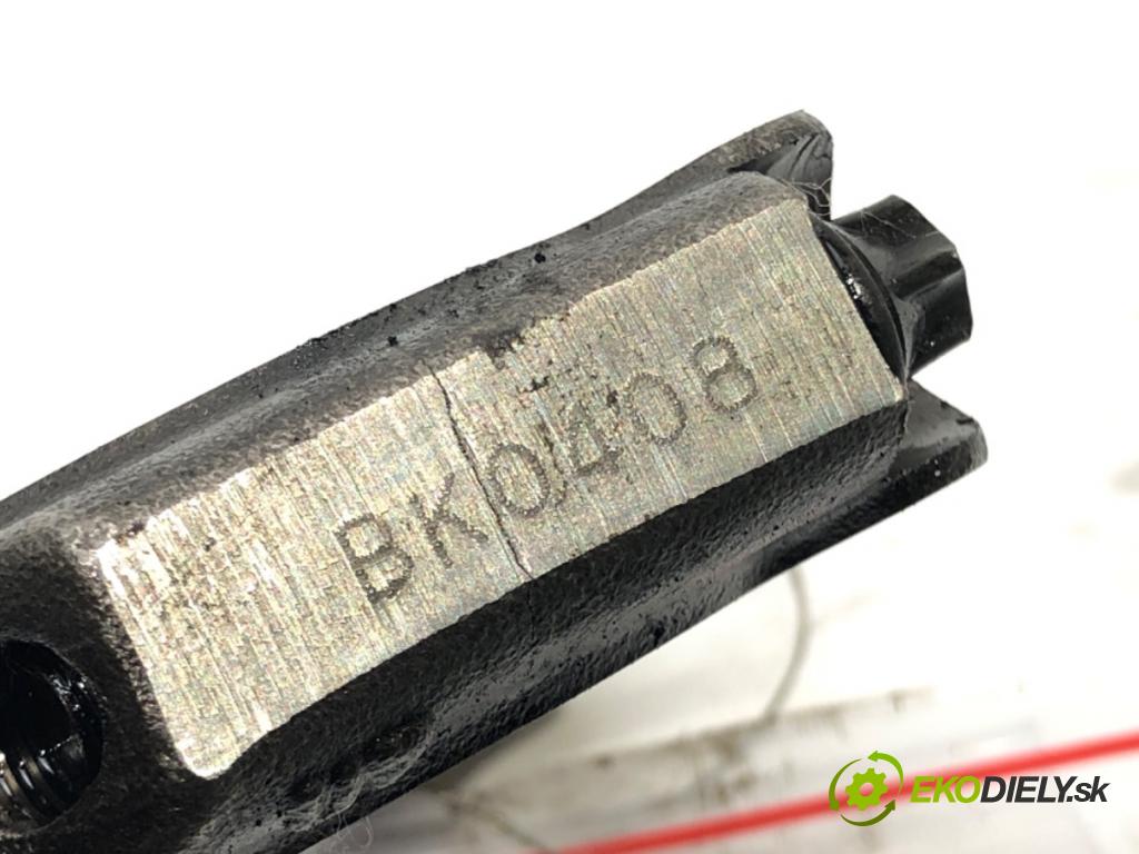 HYUNDAI i40 I (VF) 2012 - 2022    1.7 CRDi 100 kW [136 KM] olej napędowy 2012 - 2022  PIEST: ojnica D4FD (Piesty)