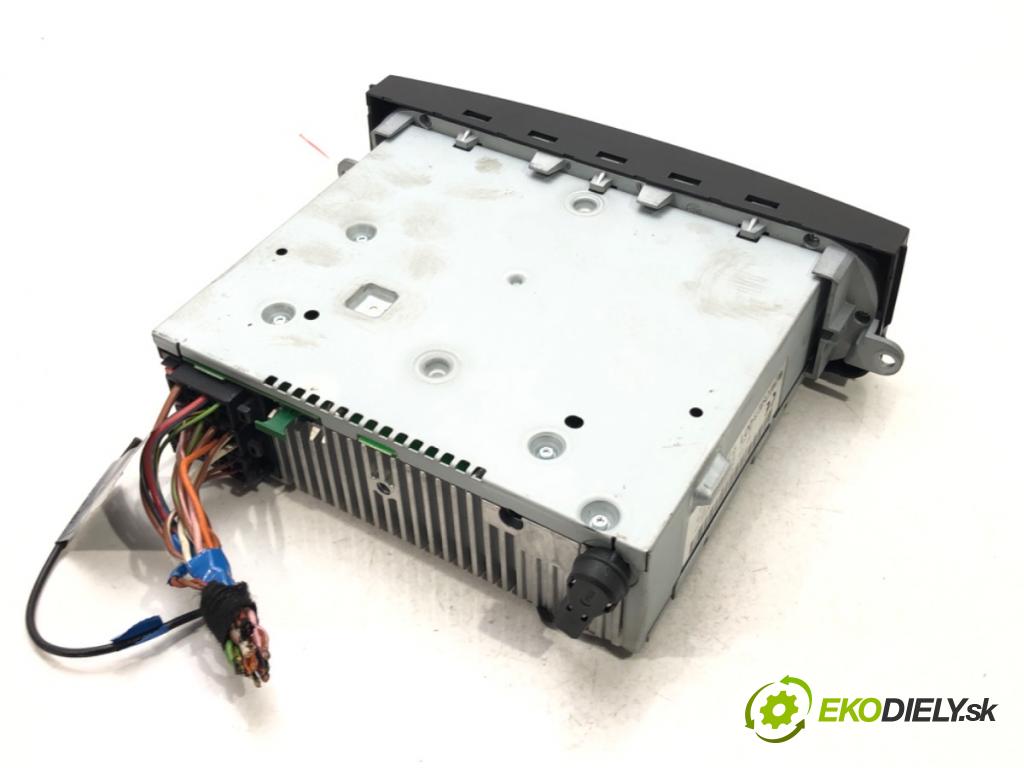 MERCEDES-BENZ KLASA C (W203) 2000 - 2007    C 180 (203.035) 95 kW [129 KM] benzyna 2000 - 2002  RADIO A2038201586 (Audio zariadenia)