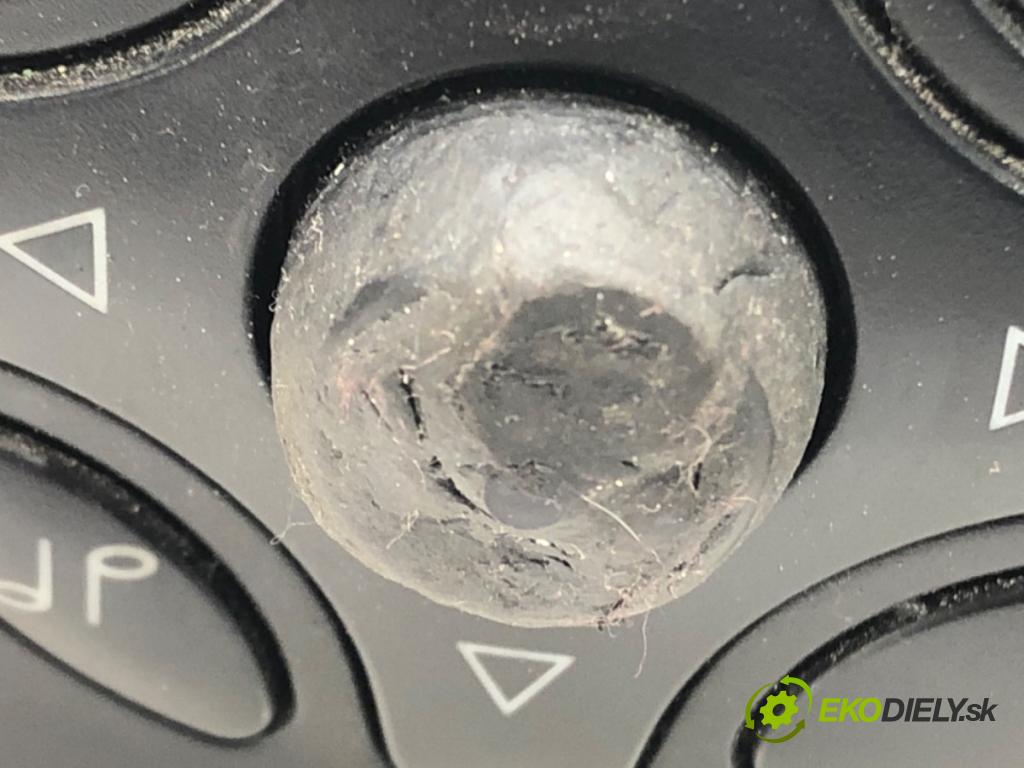 MERCEDES-BENZ KLASA C (W203) 2000 - 2007    C 180 (203.035) 95 kW [129 KM] benzyna 2000 - 2002  RADIO A2038201586 (Audio zariadenia)